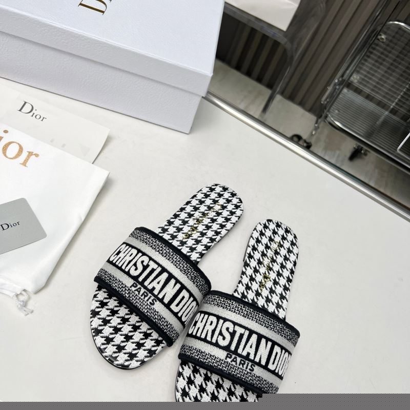 ch**an D*or slippers